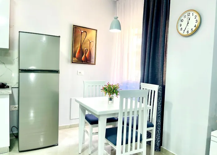 Albis Center Selvia * Tirana